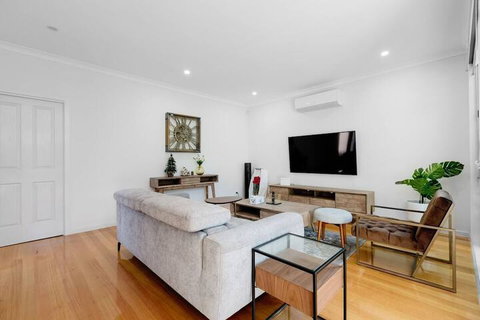 Impressive & Spacious New Townhouse@preston - Accommodation Daintree 7