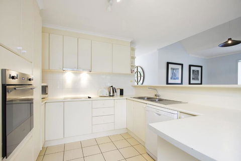 Golfers Getaway Mollymook Augusta Place 14 / 13 15 - Accommodation Daintree 4