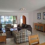 DAVIES STREET 3 / 14 MOLLYMOOK - Accommodation Daintree 0