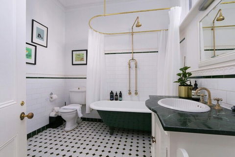 Designer 2-bed House With Garden - Northbridge, Perth - Accommodation Daintree 5