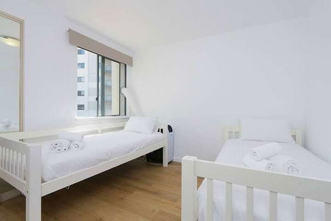 Convenient 3 Bedroom Apartment Close To Casino & CBD - Accommodation Daintree 7