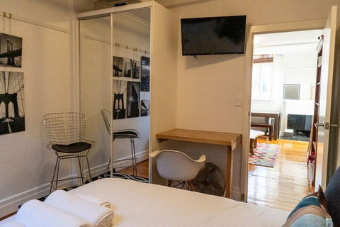 Delightful 3BD Apt Near Chapel St. In St. Kilda! - Accommodation Daintree 3