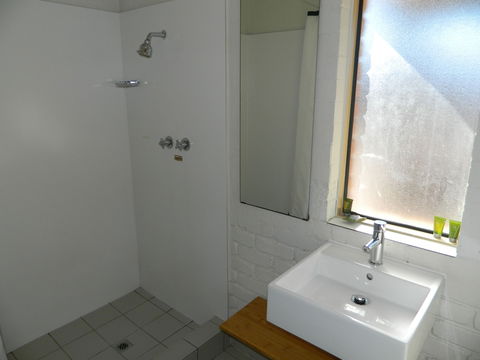 Geraldton's Ocean West - Accommodation Daintree 3
