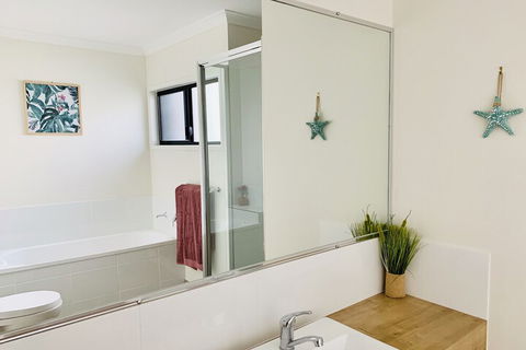 Daydream Spcaious & Comfortable With Water Views - Accommodation Daintree 7