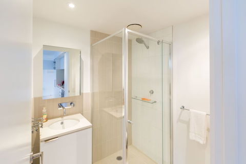 TIARA, 1BDR Southbank Apartment - Accommodation Daintree 1