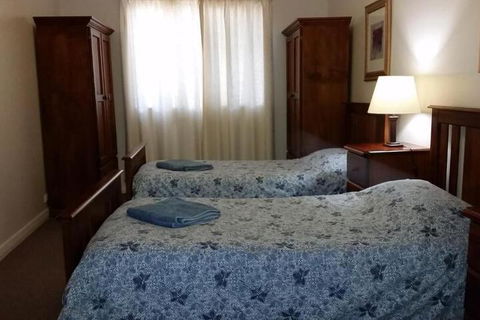 About Town Cottages - Accommodation Daintree 6
