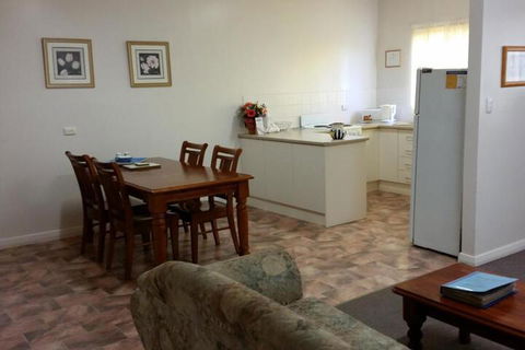About Town Cottages - Accommodation Daintree 3