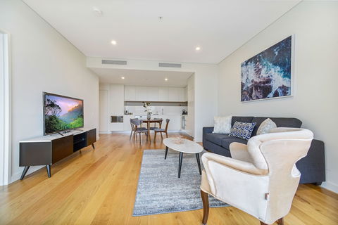 Modern Apartment Next To Largest Shopping Centre - Accommodation Daintree 3