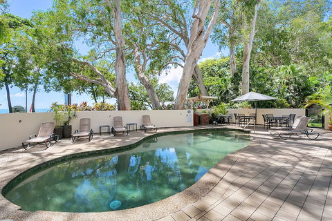 On Palm Cove Beachfront Apartments - Accommodation Daintree 3