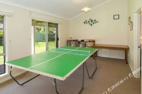 Dunsborough Holiday Homes Lens Lair Quindalup - Accommodation Daintree 4