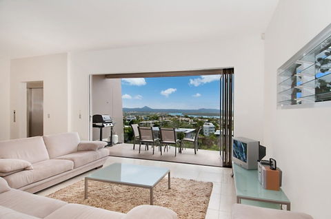 Noosa Penthouse Close To Hastings Street Unit 2 Vue 28 Edgar Bennett Ave - Accommodation Daintree 5