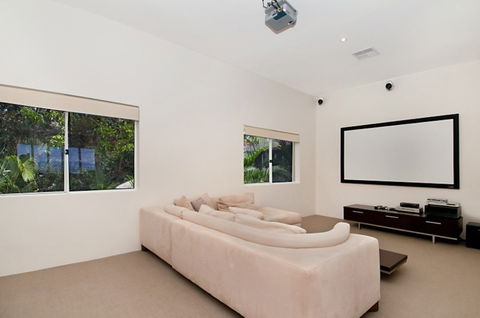 Noosa Penthouse Close To Hastings Street Unit 2 Vue 28 Edgar Bennett Ave - Accommodation Daintree 2