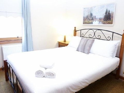 Amara Springs Guest House - Accommodation Daintree 2