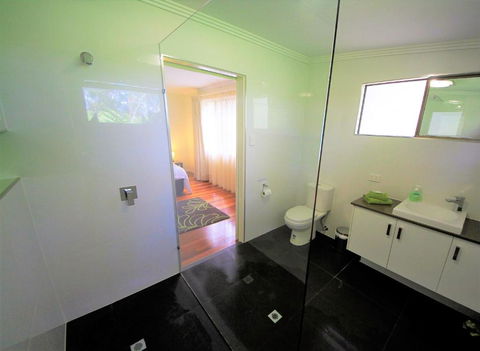 SerenityatMontville - Accommodation Daintree 4