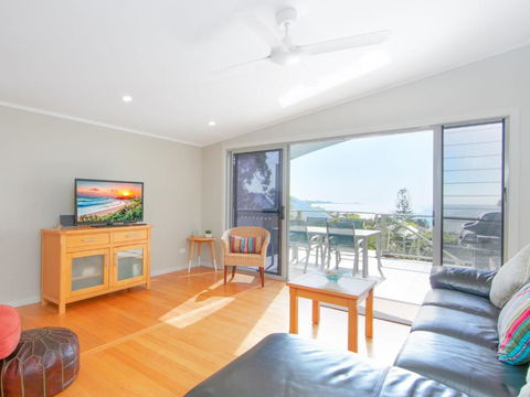Angourie Blue 1 Great Ocean Views Surfing Beaches - Accommodation Daintree 2