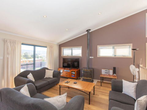 Acacia 5 / 2 Kirwan Close - Accommodation Daintree 6