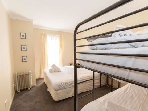 Acacia 5 / 2 Kirwan Close - Accommodation Daintree 4