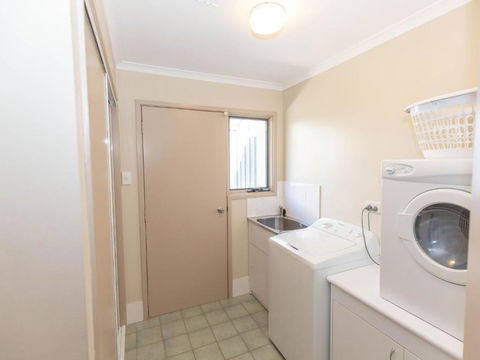 Acacia 5 / 2 Kirwan Close - Accommodation Daintree 3