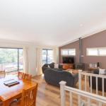 Acacia 5 / 2 Kirwan Close - Accommodation Daintree 0