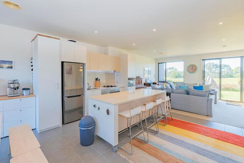 Shore To Relax Family Or Corporate Bookings Only - Accommodation Daintree 1
