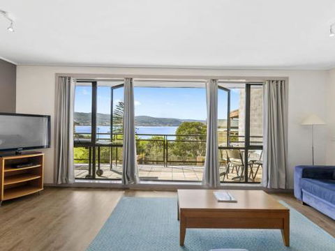 APARTMENT 29 PACIFIC APARTMENTS Grand Escape With Ocean Views - Accommodation Daintree 2