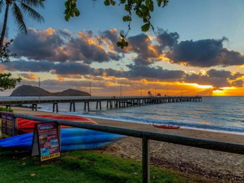 TROPSVILLA At PALM COVE - Accommodation Daintree 4
