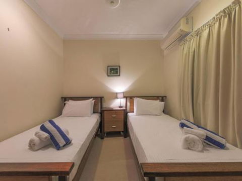 TROPSVILLA At PALM COVE - Accommodation Daintree 5