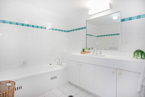 Ocean Breeze Fathoms 3 - Accommodation Daintree 6