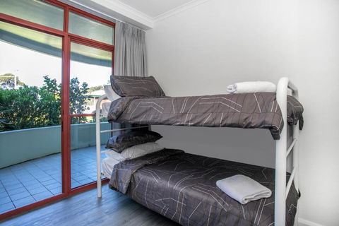 Ocean Breeze Fathoms 3 - Accommodation Daintree 3