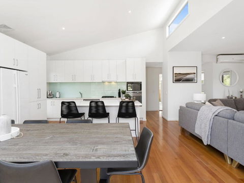 YOU ME & THE SEA BLAIRGOWRIE - Accommodation Daintree 4