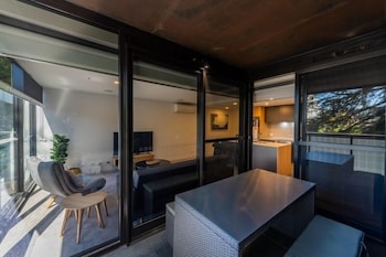 Accommodate Canberra Midnight Apartments - Accommodation Daintree 0