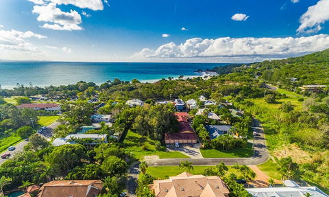Your Luxury Escape - Tradewinds 1 - Accommodation Daintree 0