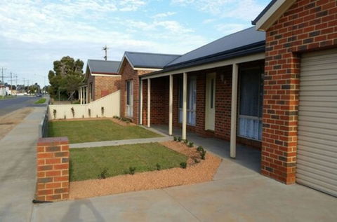Numurkah Self Contained Apartments - Accommodation Daintree 0
