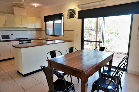 Ningaloo Breeze Villa 3 - Accommodation Daintree 3