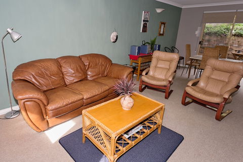 Dolphin Lodge - Accommodation Daintree 5