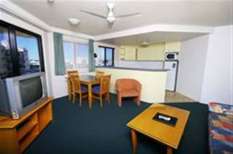Royal Apartments - Accommodation Daintree 5