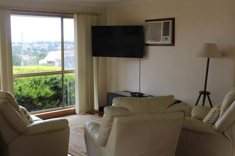 Australian Home Away At Doncaster Andersons Creek 2 - Accommodation Daintree 5