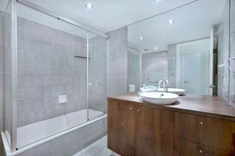 Genesis Holiday Apartments - Accommodation Daintree 5