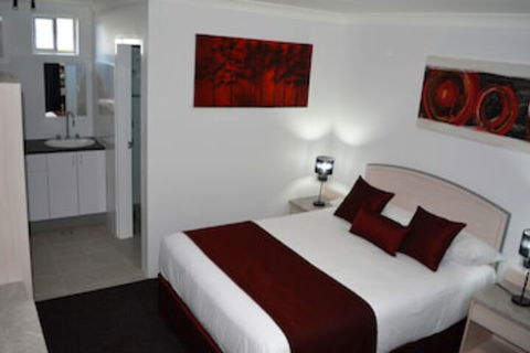 Alabaster Motor Inn Taree - Accommodation Daintree 0
