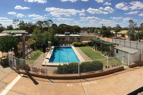 Acacia Ridge Motor Inn - Accommodation Daintree 2