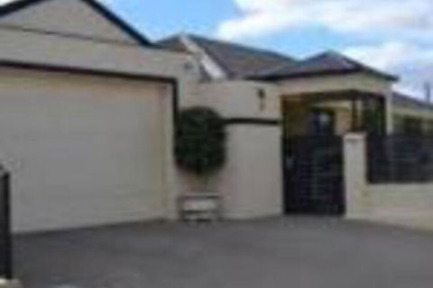 Sunset Retreat - Accommodation Daintree 0