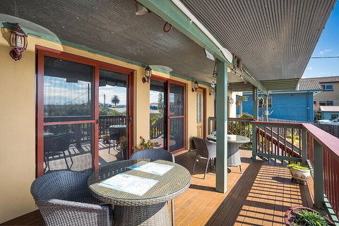 Anchors Aweigh Narooma - Accommodation Daintree 3