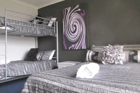 Apollo Apartments - Accommodation Daintree 3