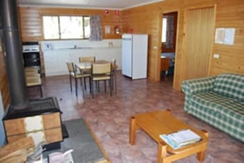 Gumleaves Bush Holidays - Accommodation Daintree 5