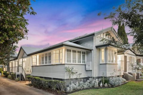 Elindale House Bed & Breakfast - Accommodation Daintree 0