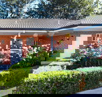 Akuna Motor Inn and Apartments - Accommodation Daintree