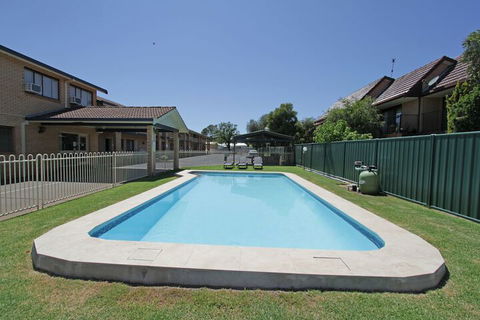 Atlas Motel - Accommodation Daintree 3