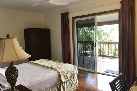 Daintree Manor Bed & Breakfast - Accommodation Daintree 4