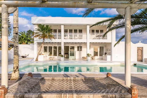 Your Luxury Escape - Bisque House - Accommodation Daintree 1