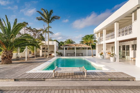 Your Luxury Escape - Bisque House - Accommodation Daintree 2